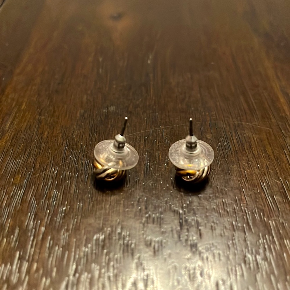 Fashion earrings with white / yellow gold look. - Picture 3 of 3